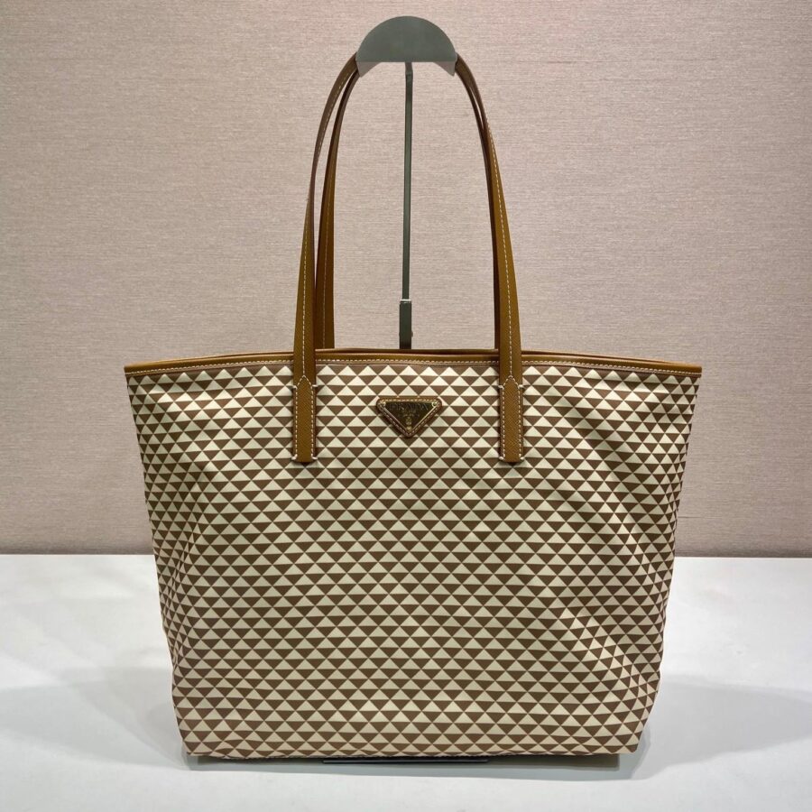 Designer Tote brown bag – front view