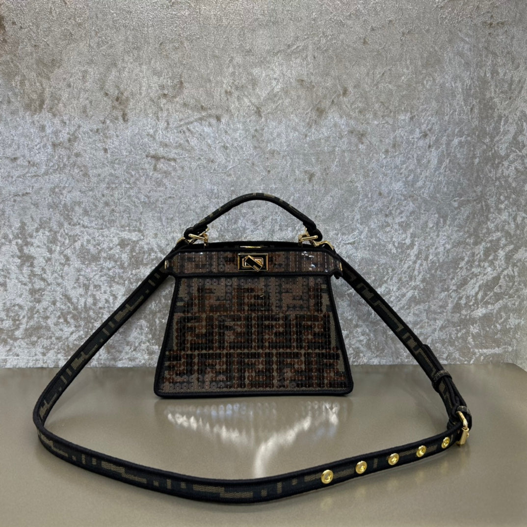 Fendi Peekaboo Iseeu 20 BAG IN Chocolate Brown MIX Black Nappa Leat…